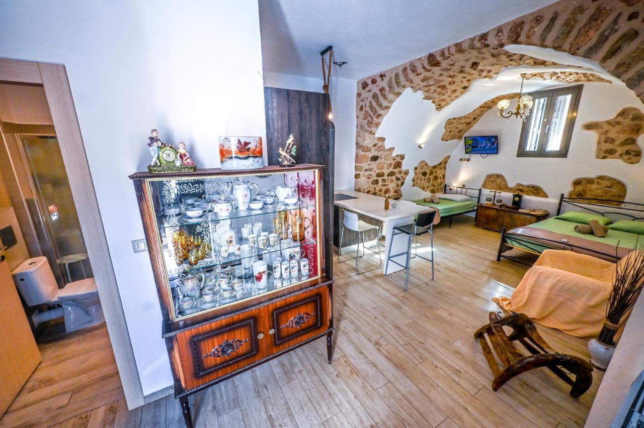 Καμάρα Χωριό Φοινίκι , Kamara Finiki Village Molaoi Luaran gambar